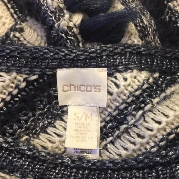 NWOT CHICOS S/M FUR TRIMMED PONCHO TOP.  Bundle and save! - Picture 8 of 8